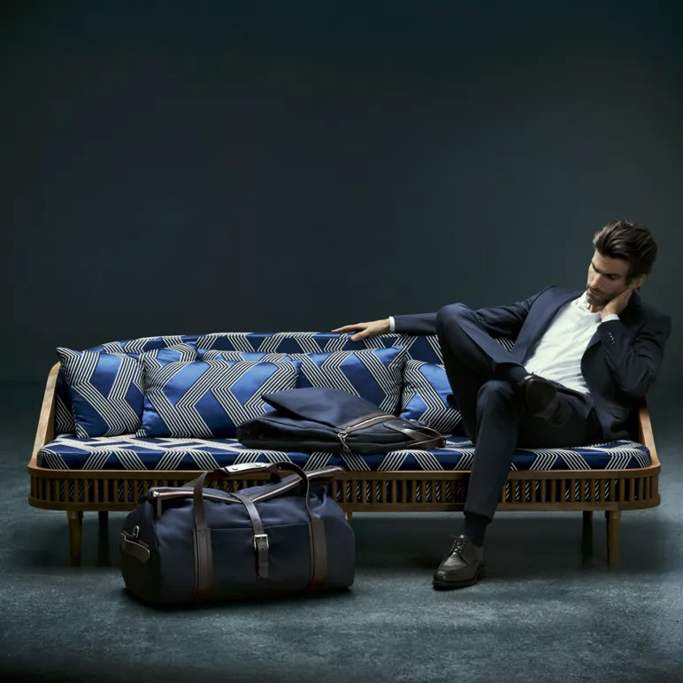 M/S Explorer – Navy/Dark Brown
